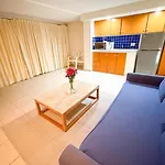 Spacious, Access To The Pool And The Beach!