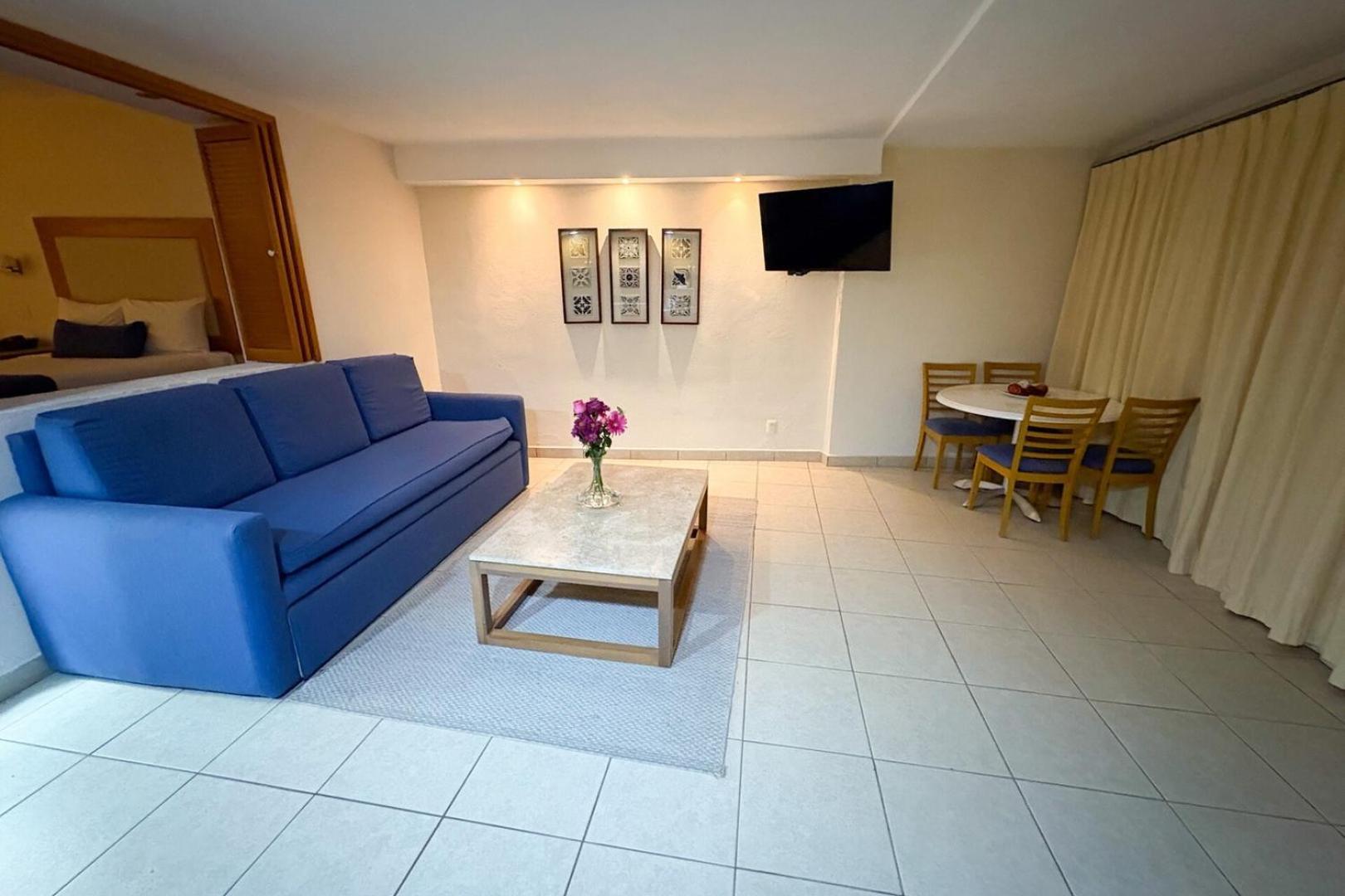 Spacious, Access To The Pool And The Beach! Holiday home